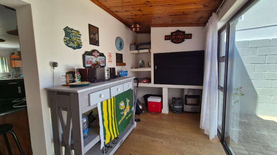 4 Bedroom Property for Sale in Country Club Western Cape